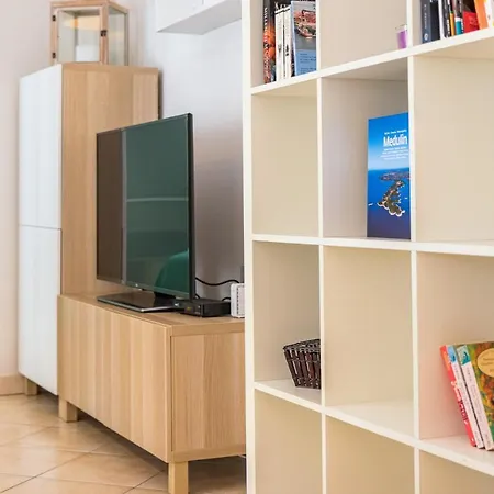 Cubo Apartment Pula Exterior photo